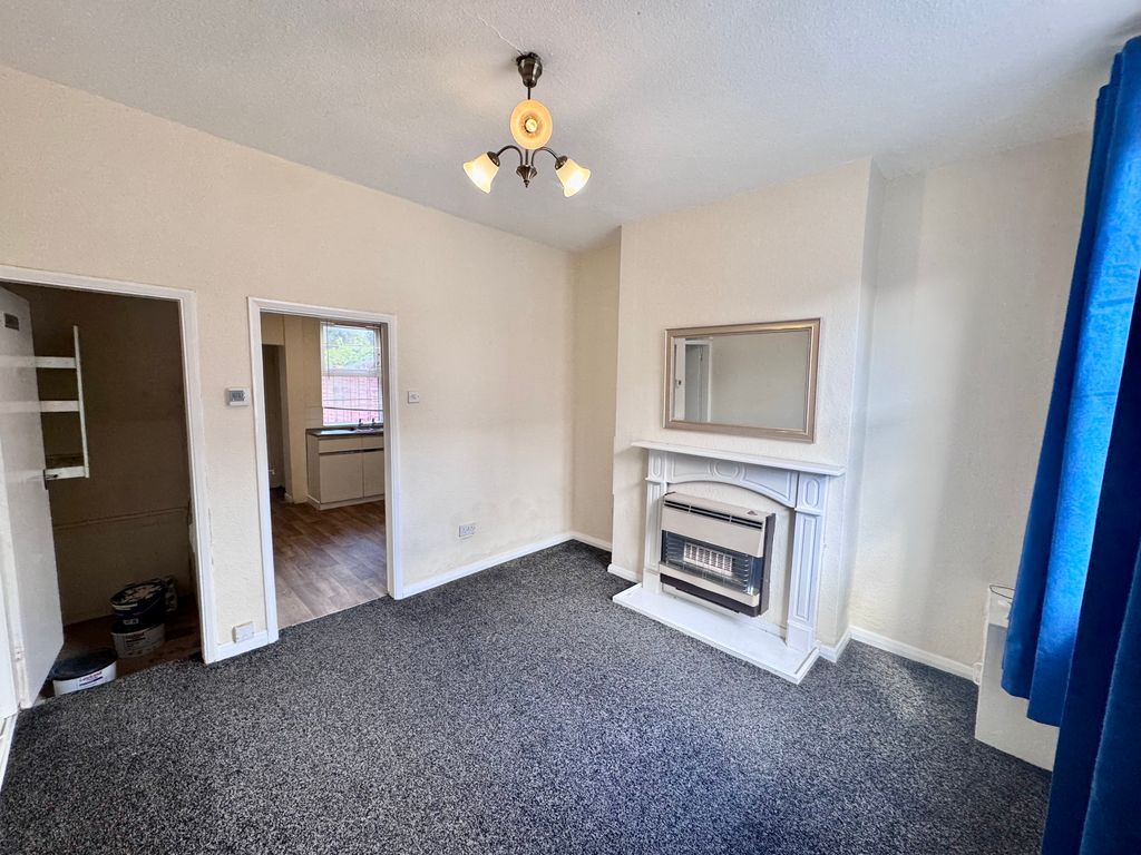 Property photo 3 of 12