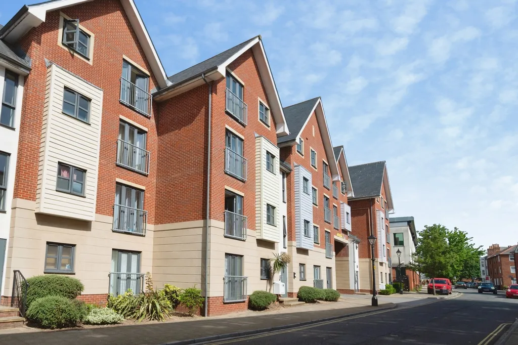 Apartment in Portsmouth - View 3