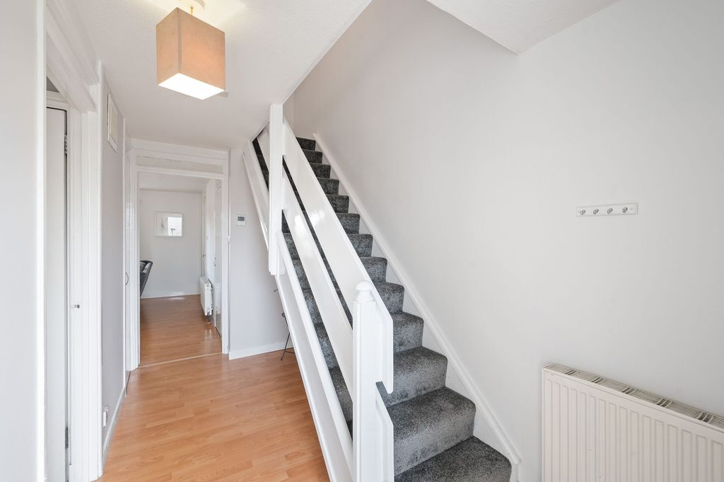 Property photo 2 of 36