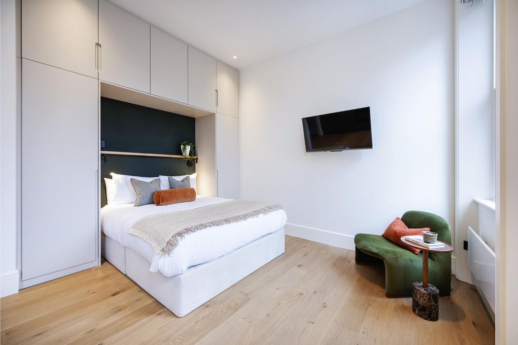 Property photo 2 of 6 8th (6).Jpg