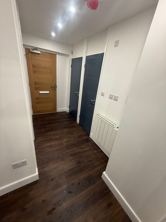 Property photo 2 of 8 Gallery