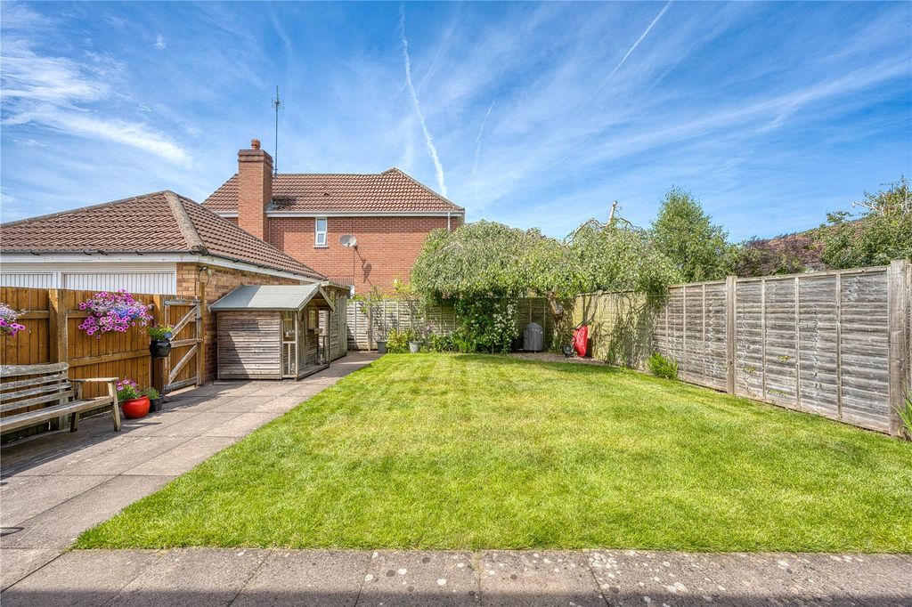 Property photo 2 of 21 Picture No. 13