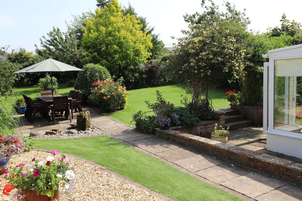 Property photo 3 of 63