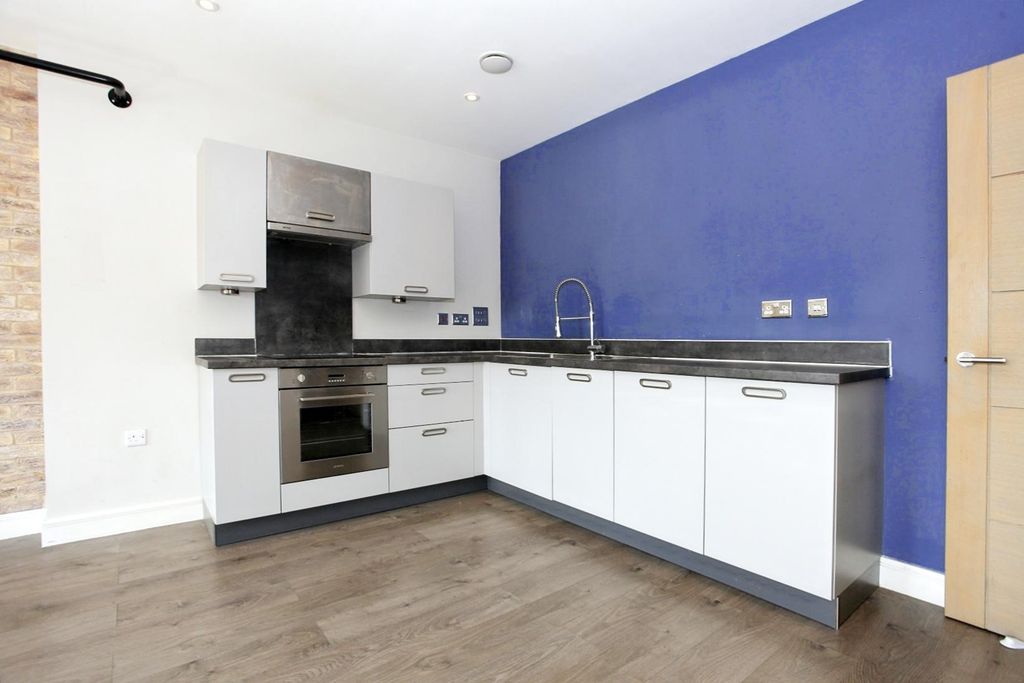 Property photo 2 of 15 Kitchen
