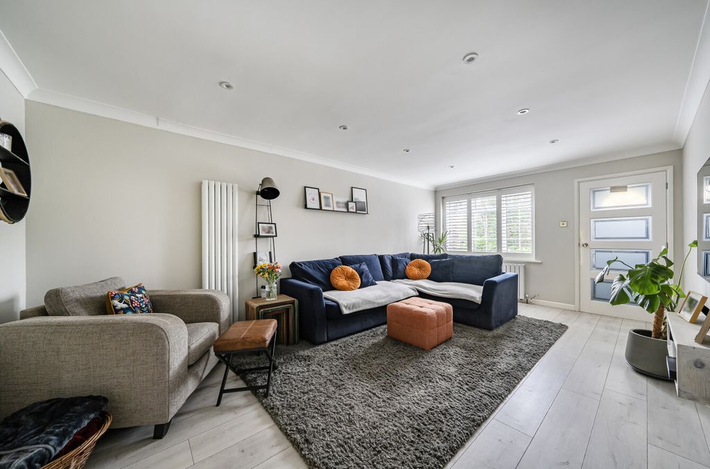 Property photo 3 of 20 1418211-6-69A05B2...