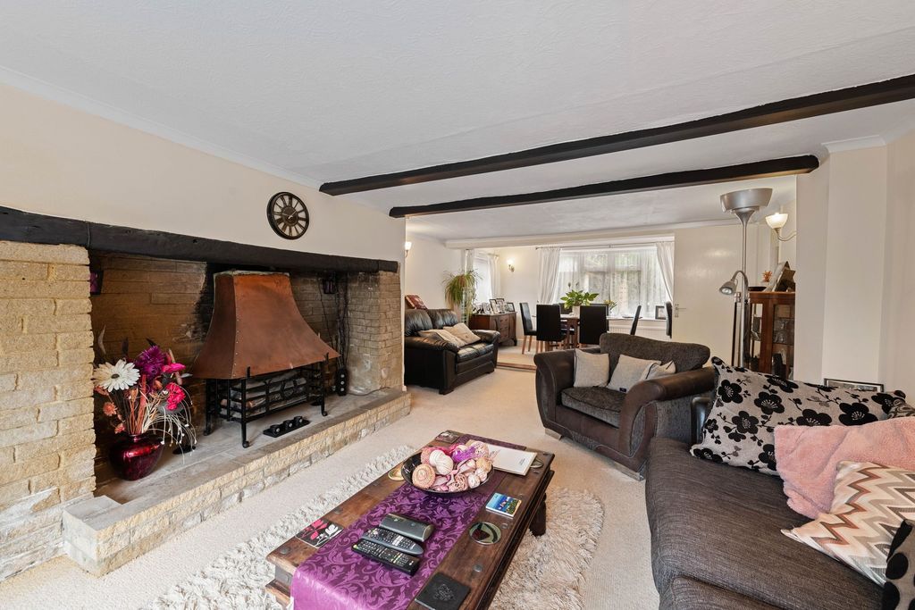 Property photo 2 of 30