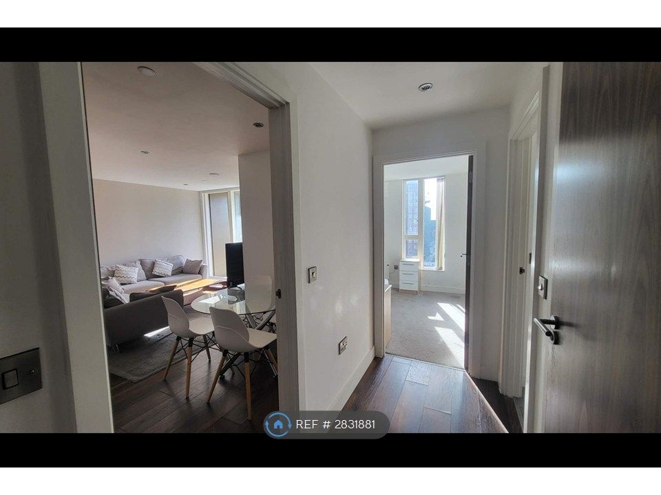 Property photo 3 of 10 Hallway