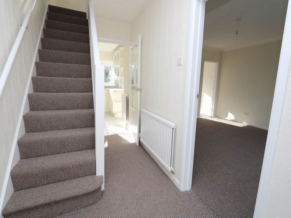 Property photo 3 of 17 Hallway