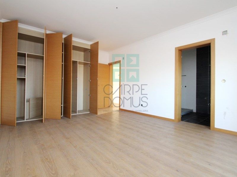 Property photo 3 of 56