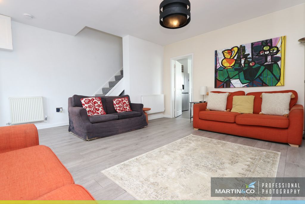 Property photo 2 of 23