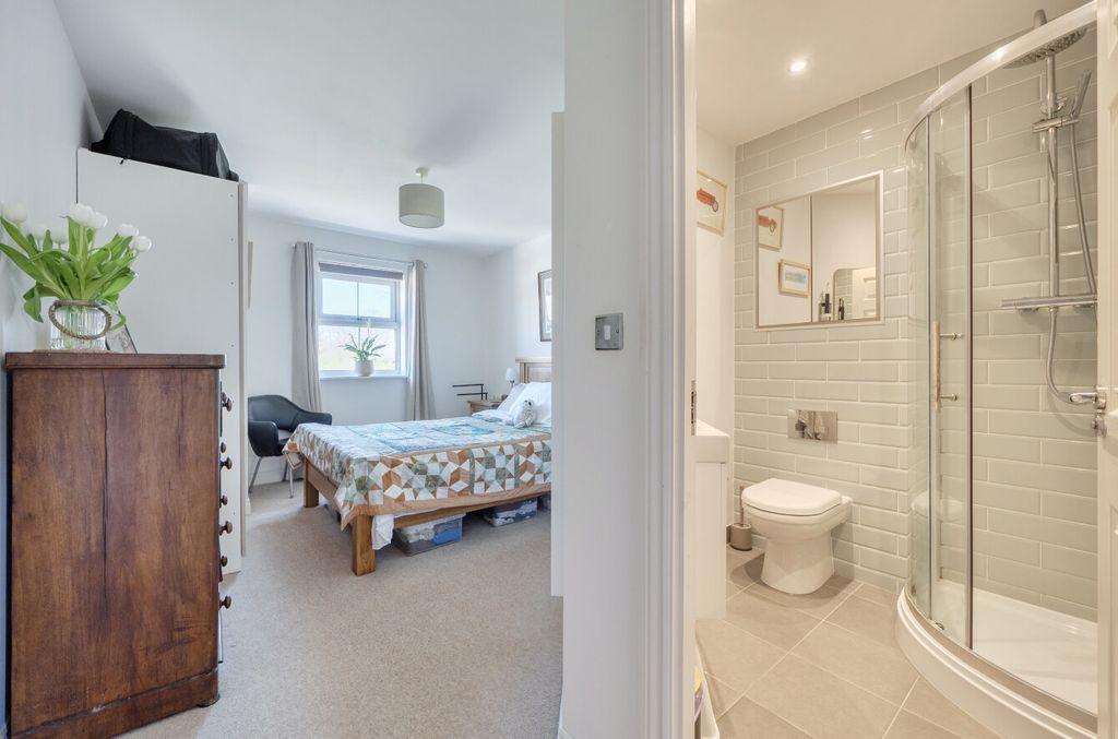 Property photo 3 of 14 1438051-6-69d4F39...