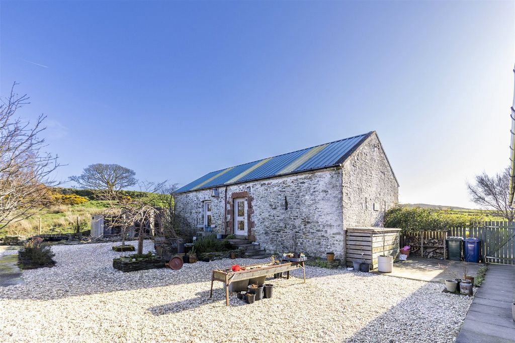 Property photo 3 of 30 Picture No. 05