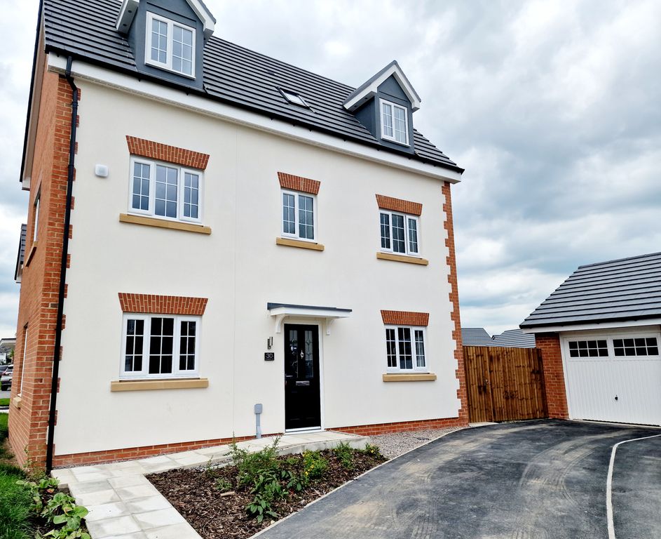 Property photo 2 of 13