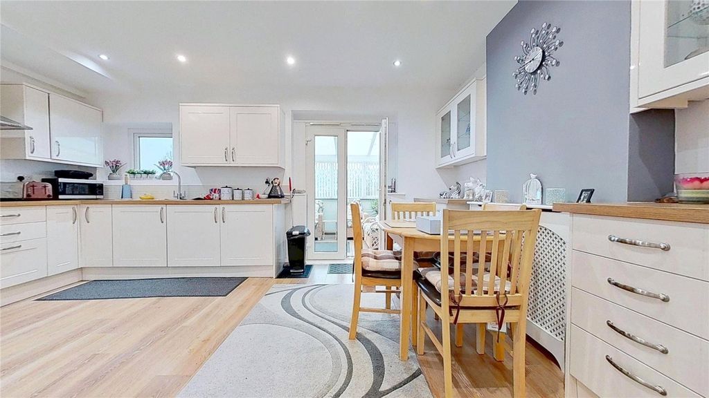 Property photo 3 of 13 Picture No. 05