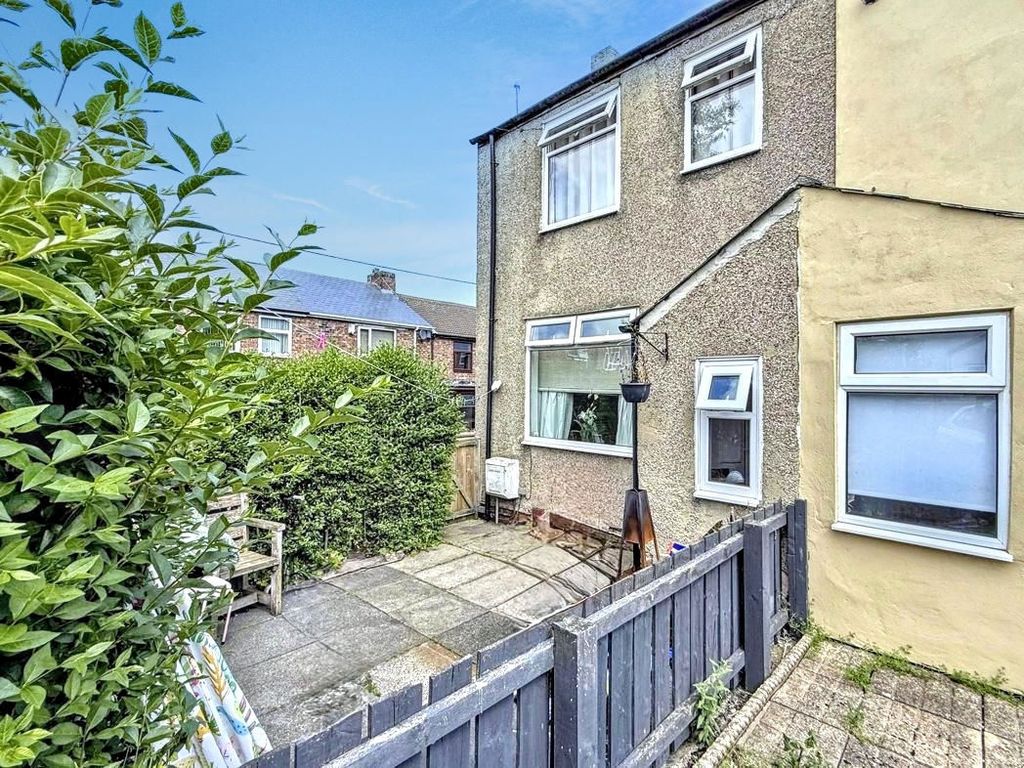 Property photo 1 of 2