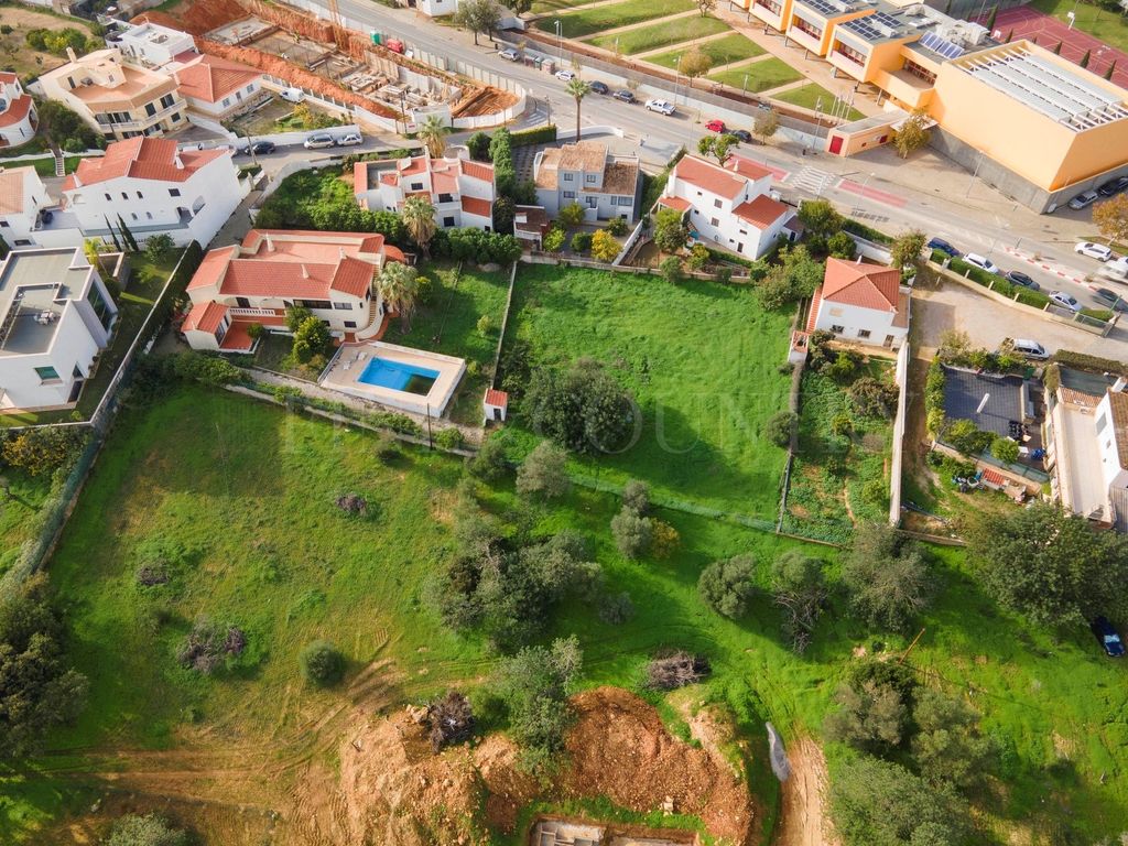 Property photo 2 of 11
