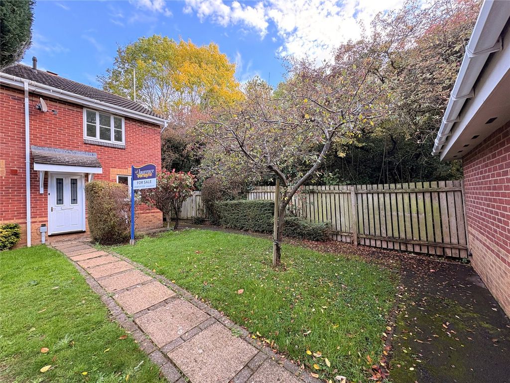 Property photo 1 of 18 Picture No. 32