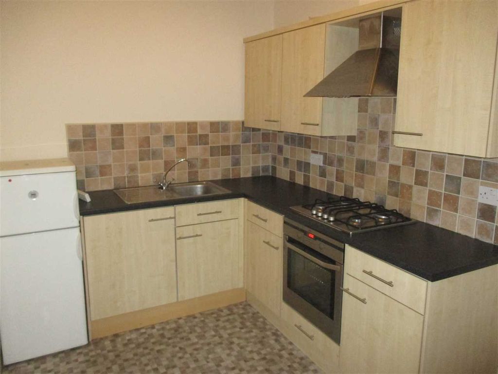 Property photo 3 of 7 Kitchen Area