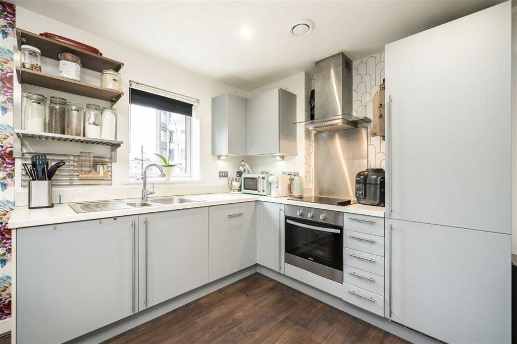 Property photo 3 of 6