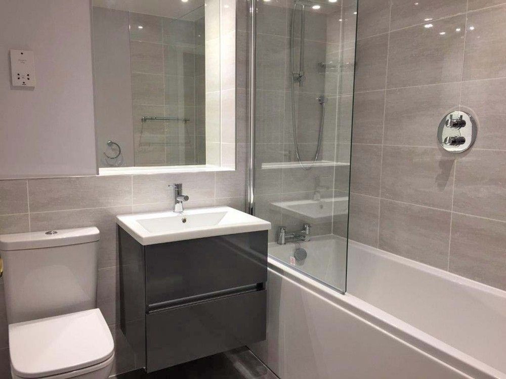 Property photo 3 of 12 Riversidemanor12Y