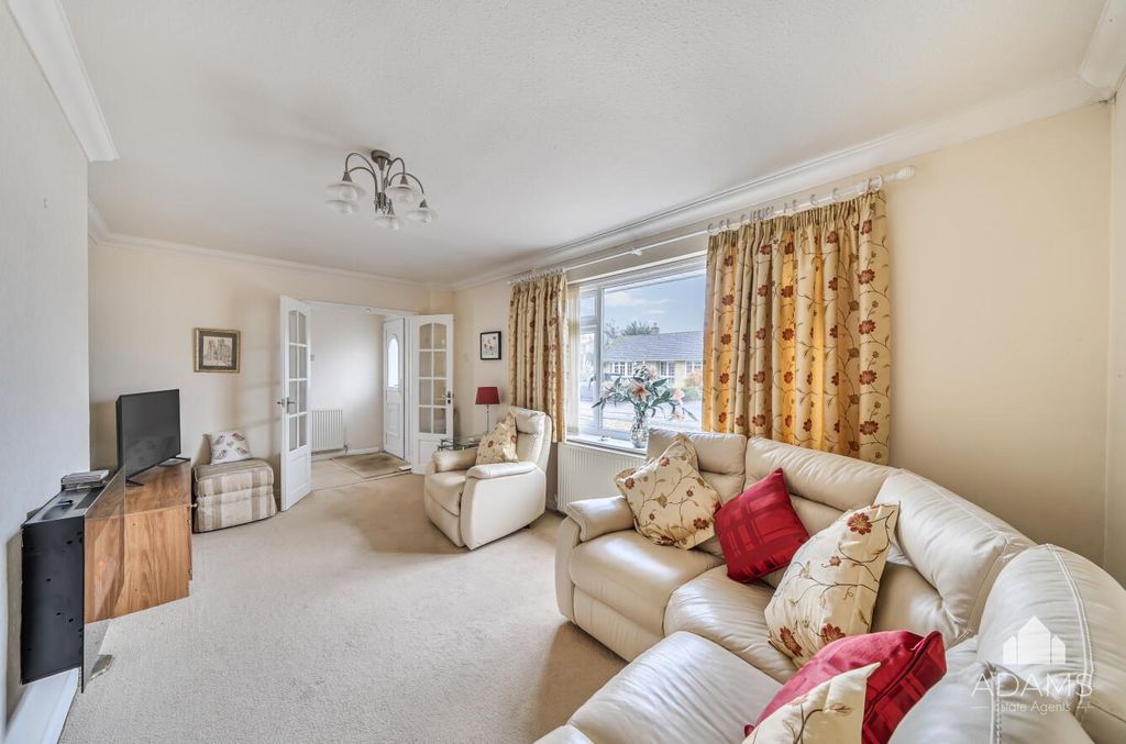 Property photo 3 of 12 Sitting Room