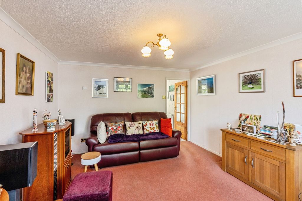 Property photo 3 of 16 Pbox-Img.Jpg