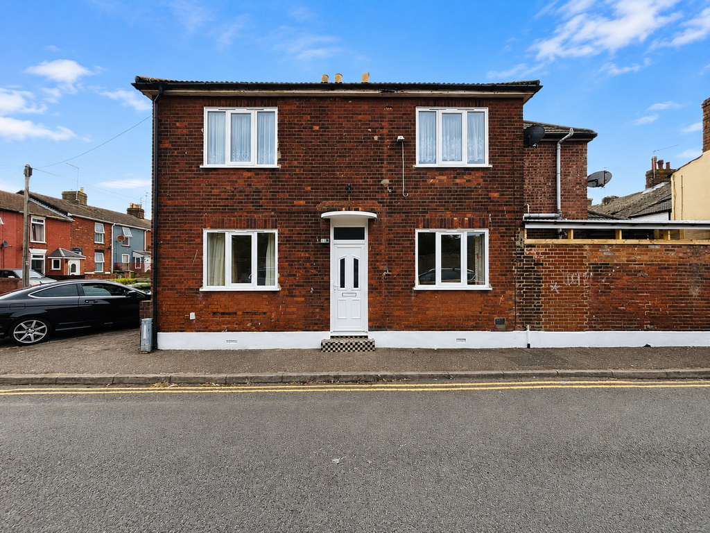 Property photo 1 of 8