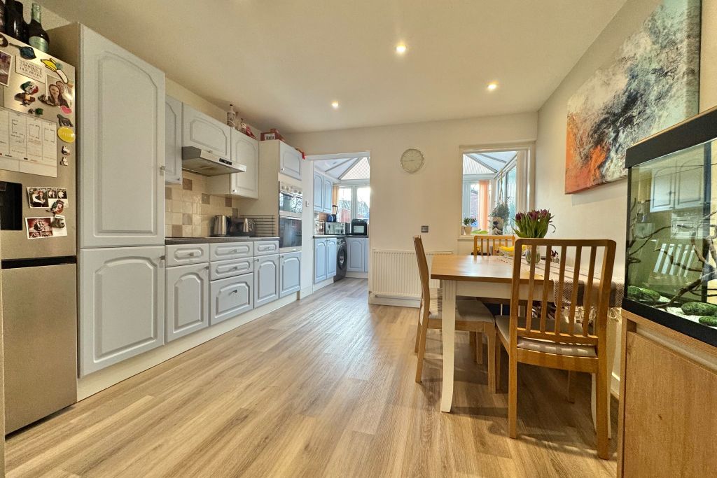 Property photo 3 of 11 Kitchen/Dining Room