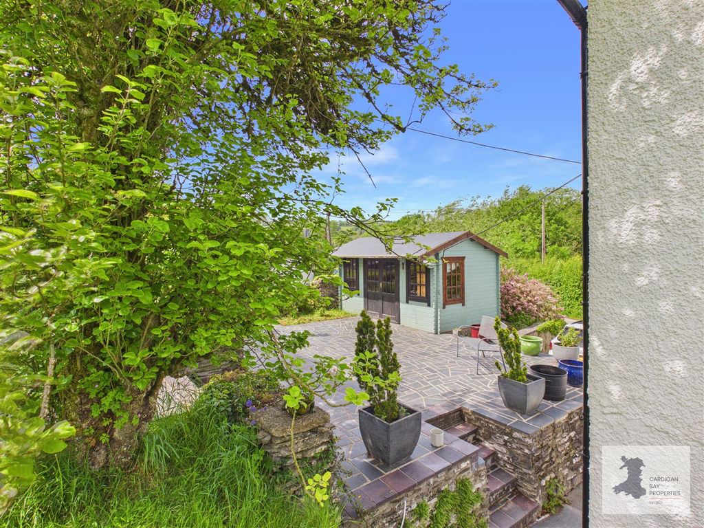Property photo 2 of 30 Summer House