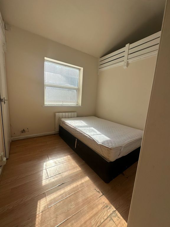 Property photo 1 of 3
