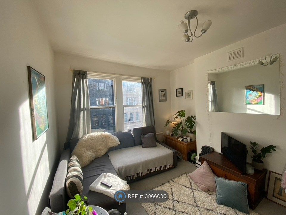 Property photo 3 of 24