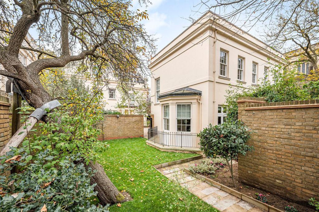 Property photo 2 of 18 Picture No. 22