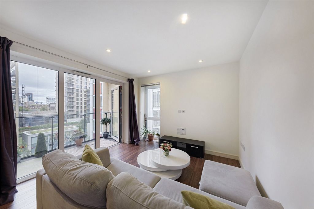 Property photo 2 of 9