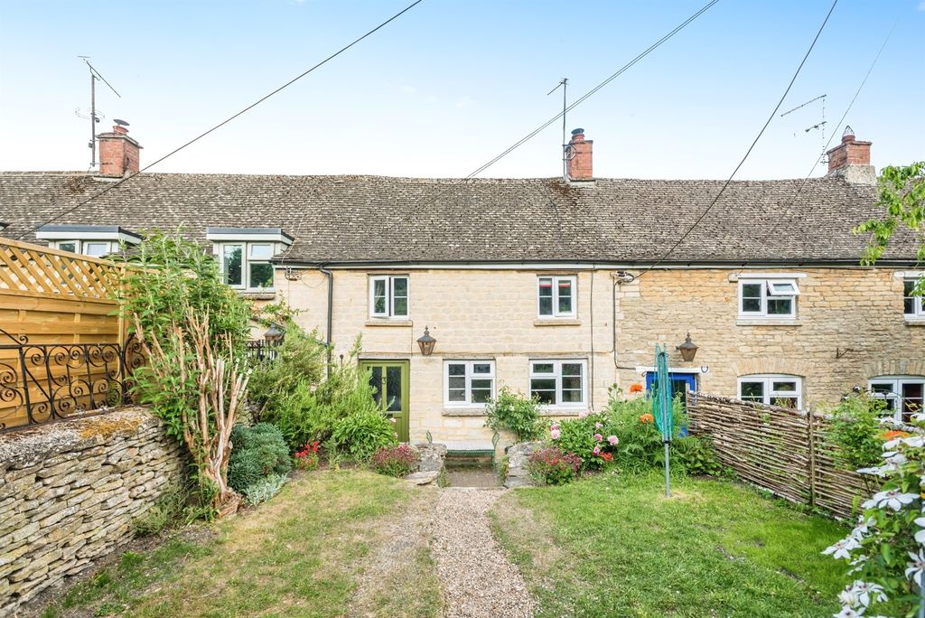 Property photo 1 of 12