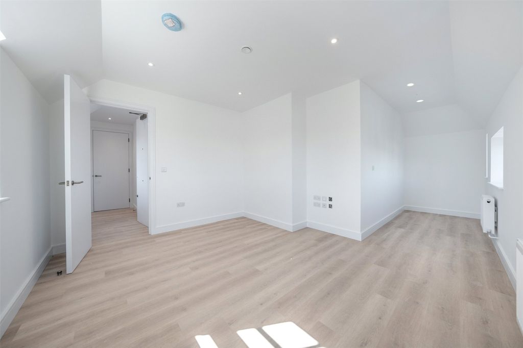 Property photo 3 of 11 Picture No. 09