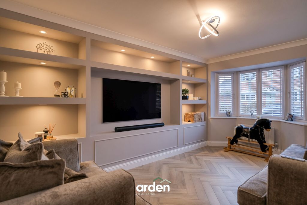 Property photo 3 of 17