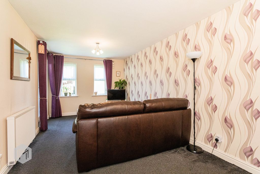 Property photo 3 of 13 Picture No. 15