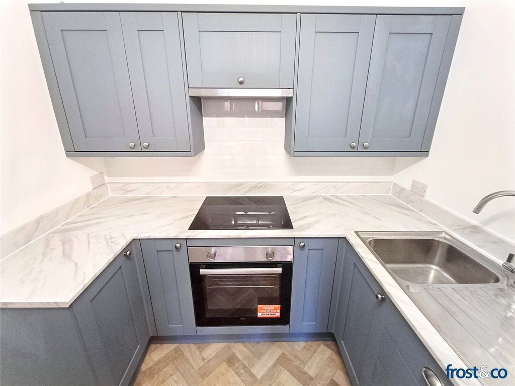 Property photo 3 of 14 Picture No. 02