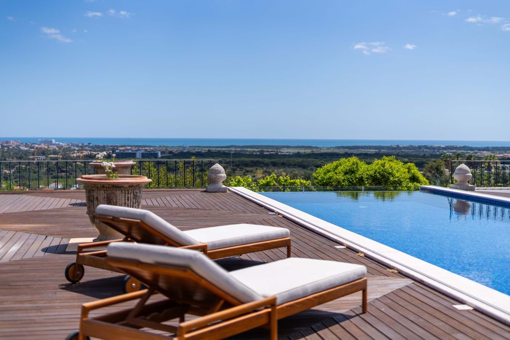 Property photo 2 of 29