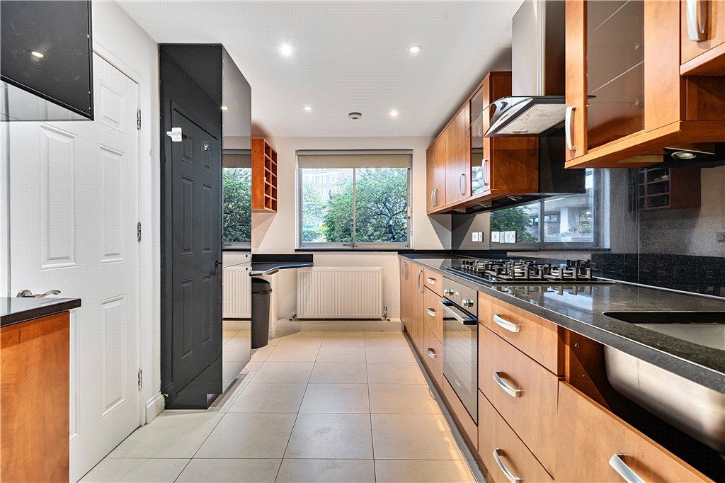 Property photo 2 of 19 Picture No. 14