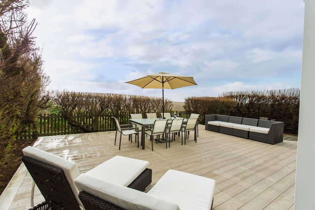 Property photo 3 of 33