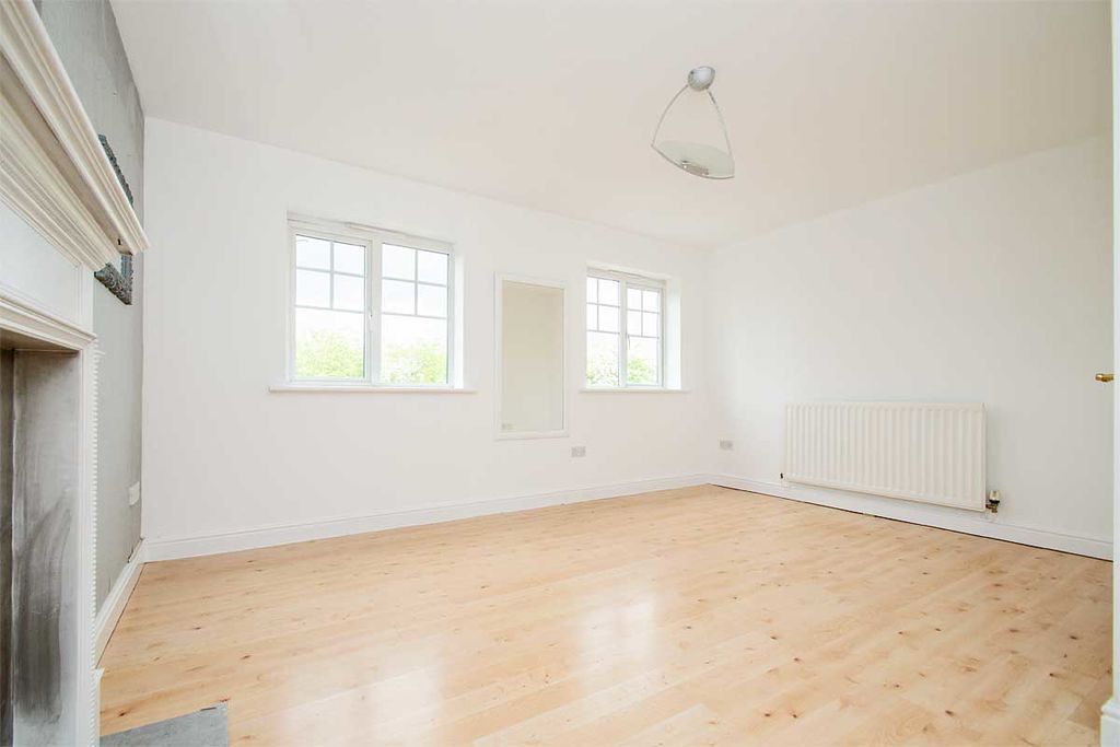 Property photo 3 of 26 Photo 16