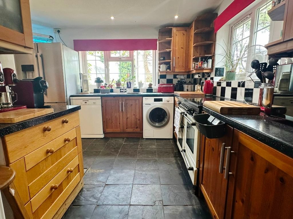 Property photo 2 of 24