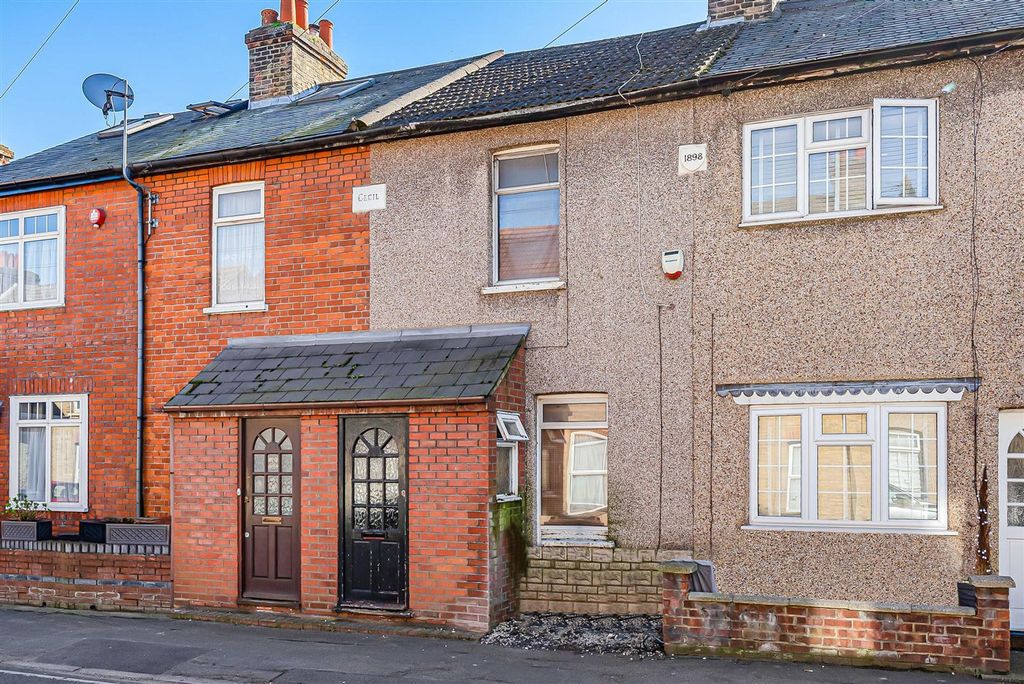 Property photo 1 of 18
