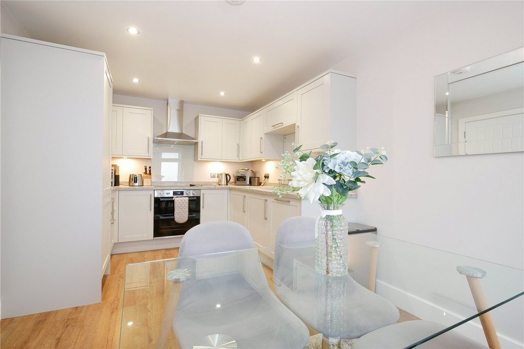 Property photo 3 of 20 Picture No. 02