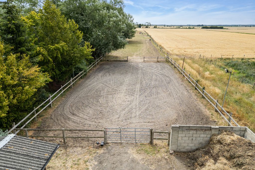 Property photo 3 of 51 112398_9 Osier Holt Saltfleetby (28)