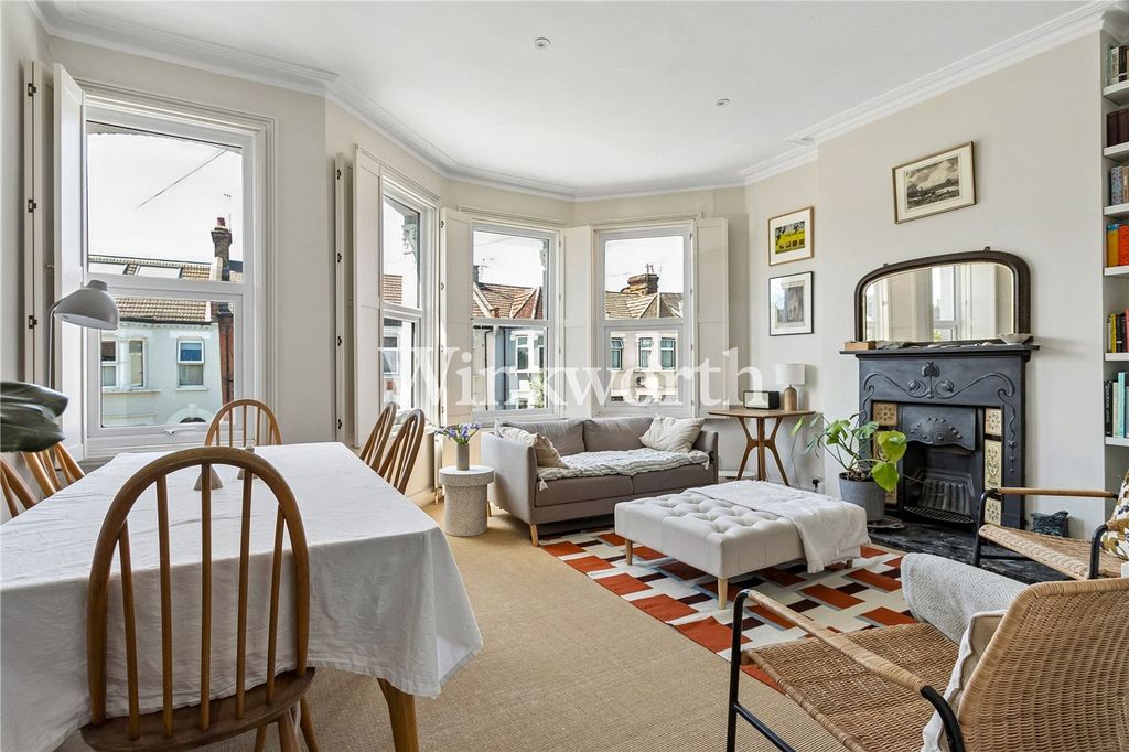 Property photo 2 of 16 Picture No. 03