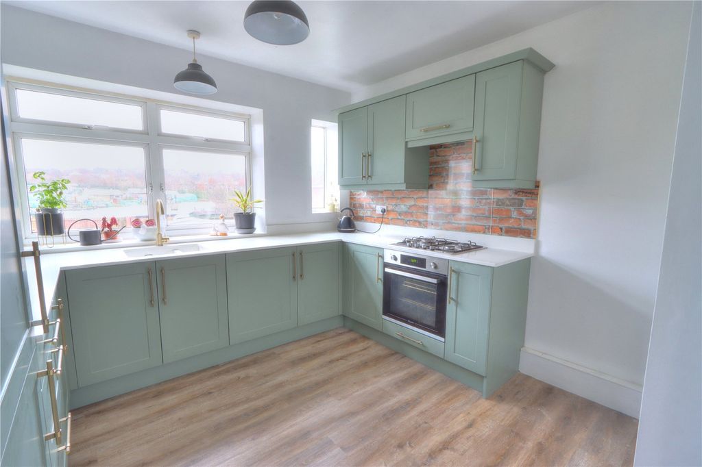 Property photo 2 of 10 Picture No. 08