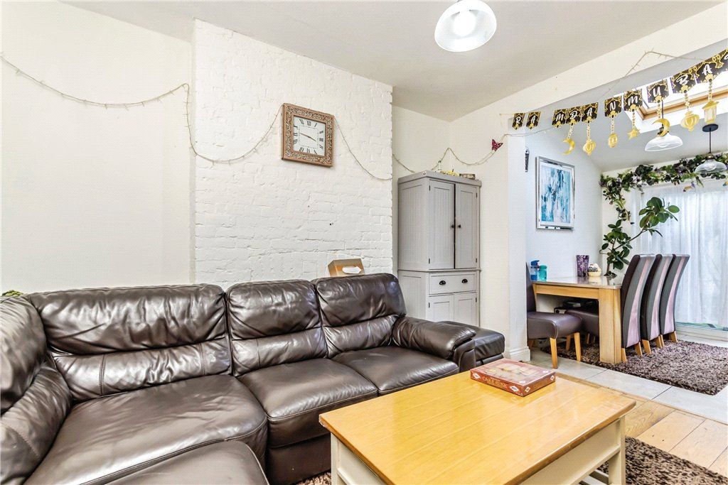Property photo 2 of 28 Picture No. 21