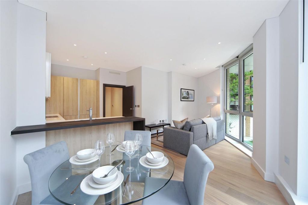 Property photo 2 of 13 Image